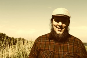 "An der Akustikmusik habe ich dann allerdings schnell mein Herz verloren und bin seitdem dabei geblieben."