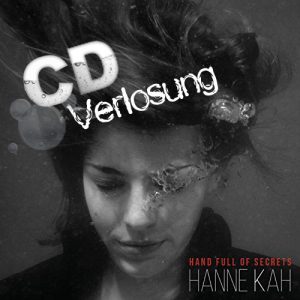 Zu gewinnen: "Hand Full of Secrets" von Hanne Kah